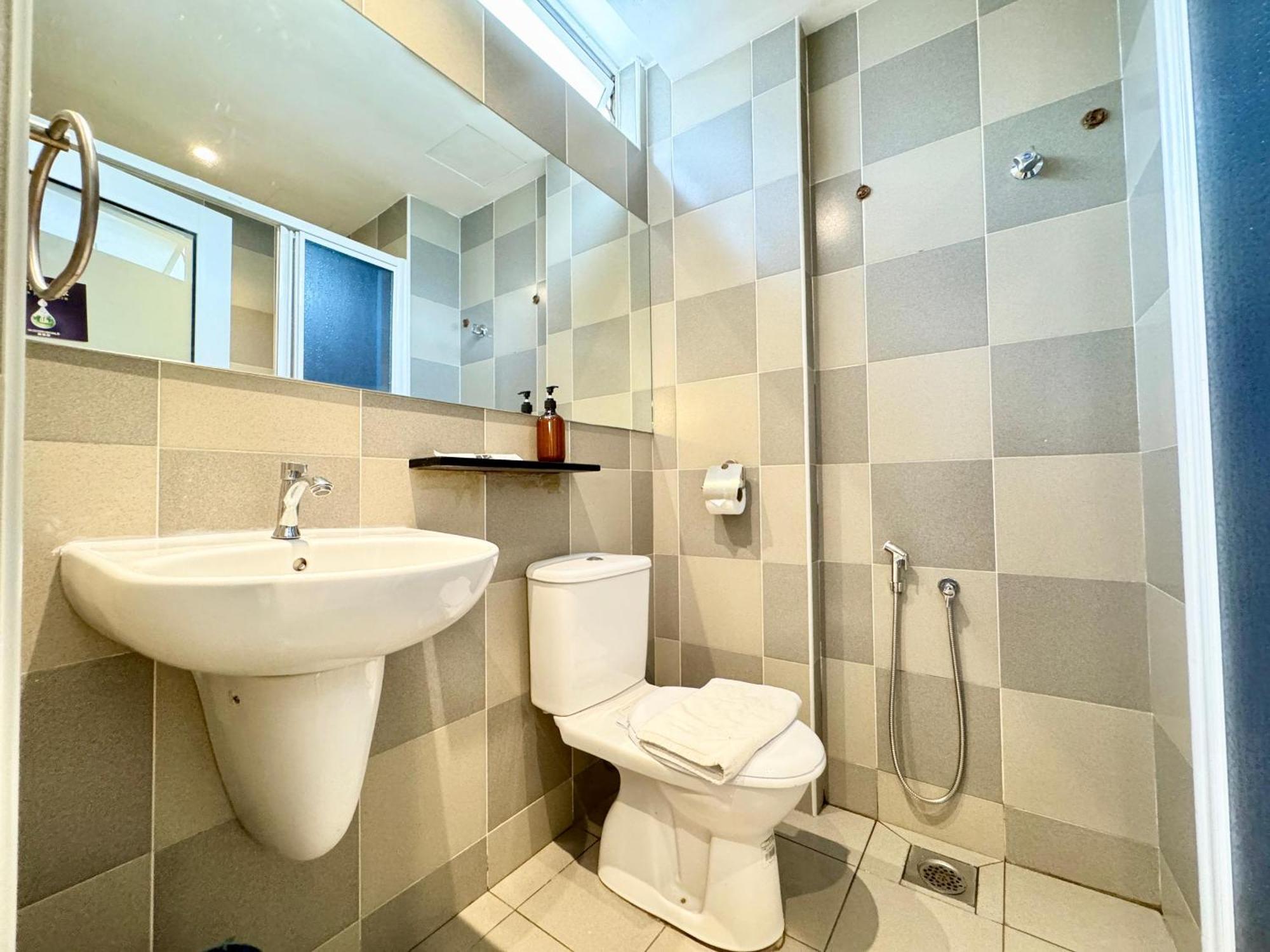 Kingston Hotel 1 , Bukit Bintang Куала Лумпур Екстериор снимка